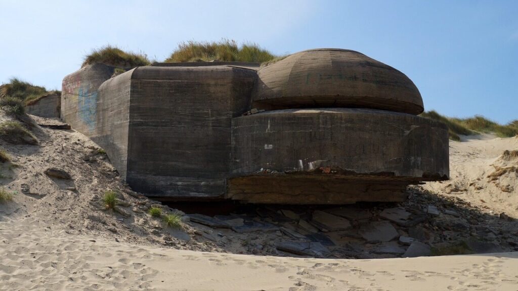 bunker, france, normandy, bray dunes, dunkirk, dunkerque, atlantic wall, beach, sand, bunker system, defense, war, d-day, second world war, world war, french coast, sea, dunkirk, dunkirk, dunkirk, dunkirk, dunkirk