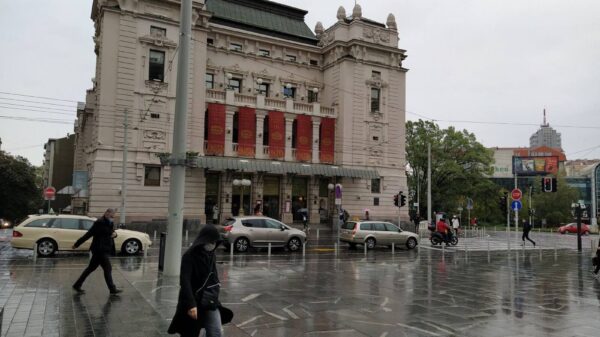 Narodno pozorište, Trg Republike, jesen, Beograd, kiša