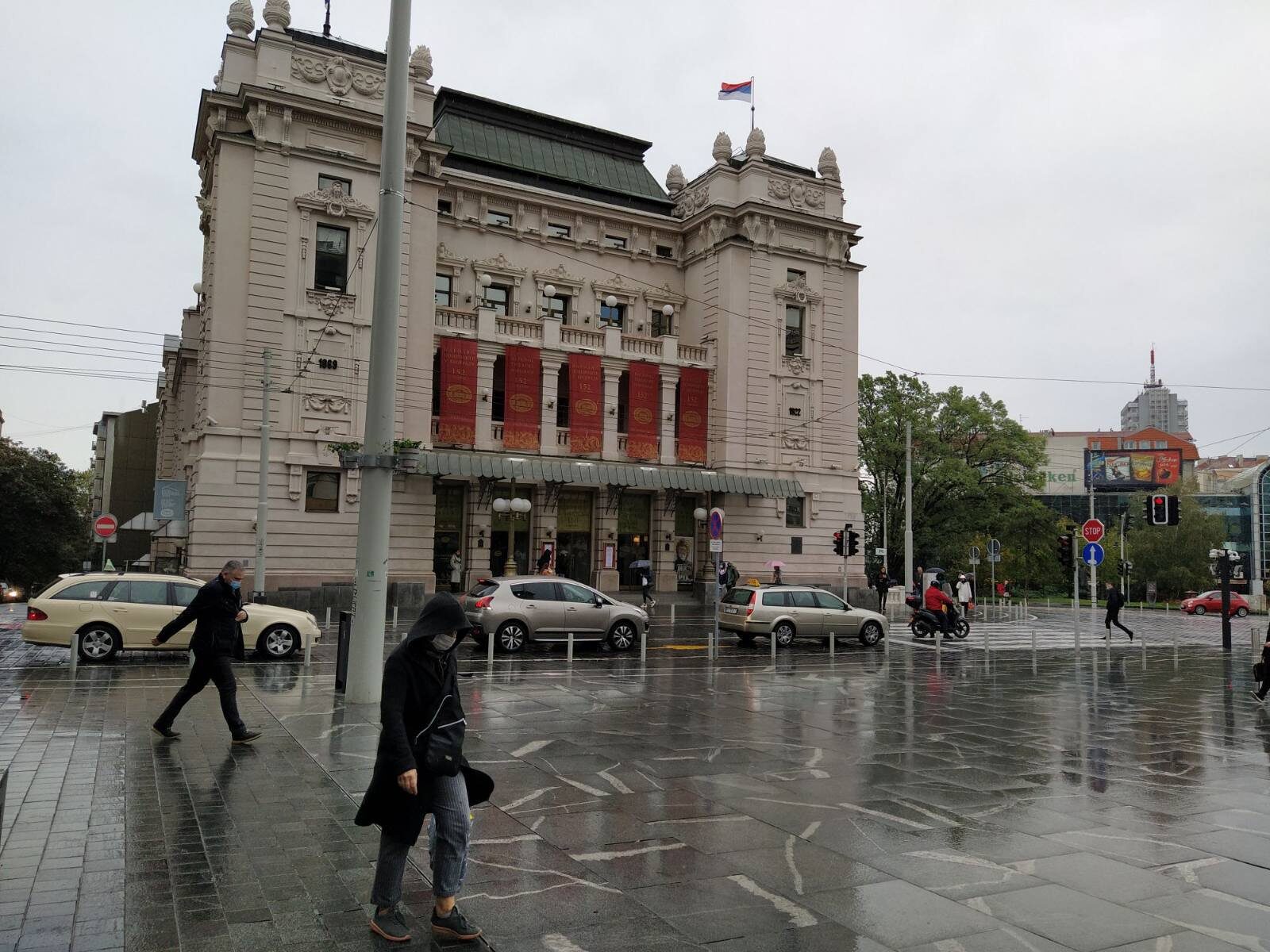 Narodno pozorište, Trg Republike, jesen, Beograd, kiša