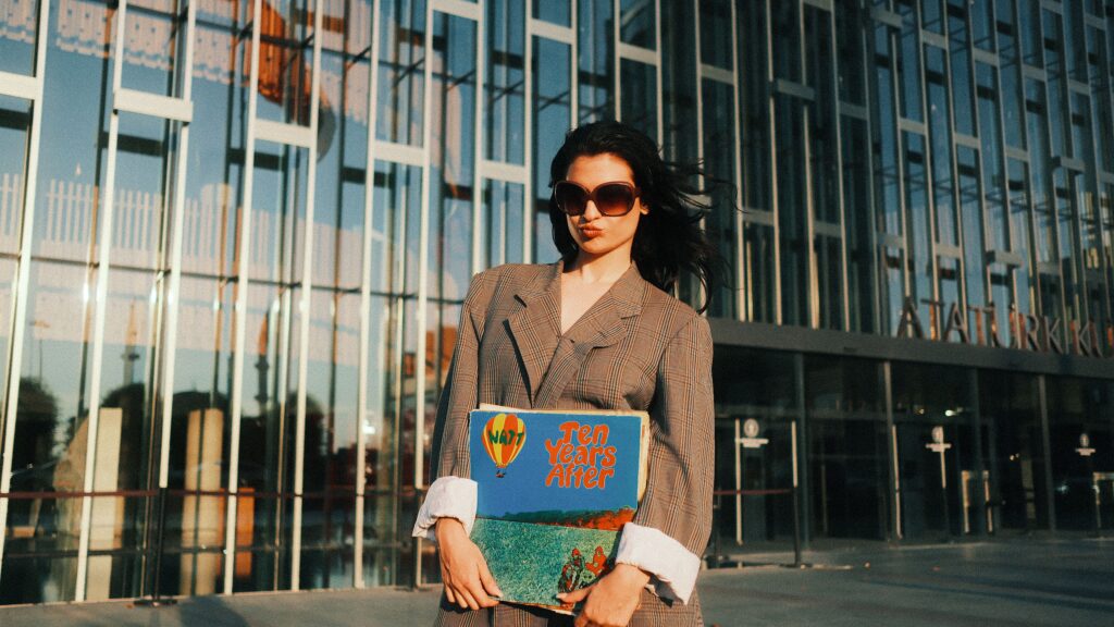 Lana del Rej najavila dva nova albuma, otkriva detalje o 'Stove' i pratećem izdanju