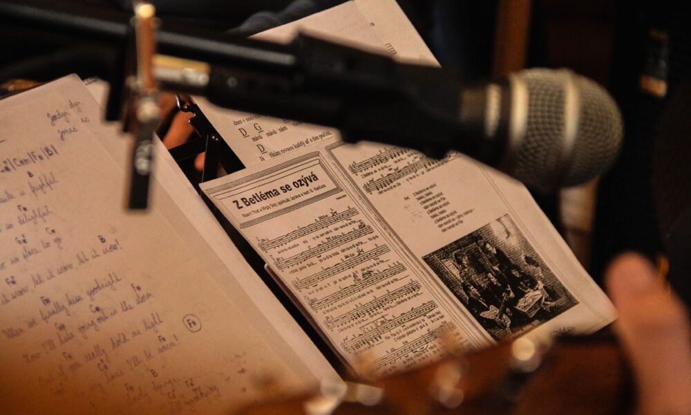 Dvostruki vinil sa džez serijalom „Sastanak u studiju” predstavljen publici – džez serijal Sastanak u studiju