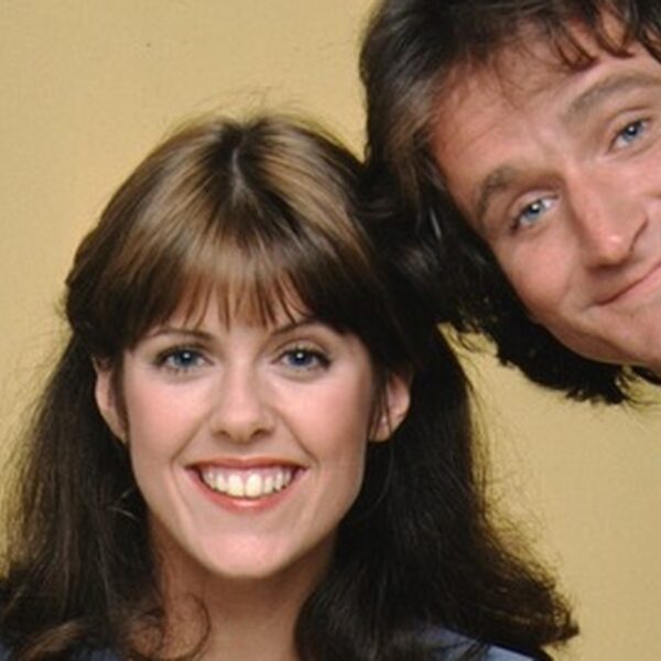ABC ograničio razvoj likova u seriji 'Mork and Mindy', fokus na Robin Williamsa (VIDEO) – Pam Dawber Mork and Mindy