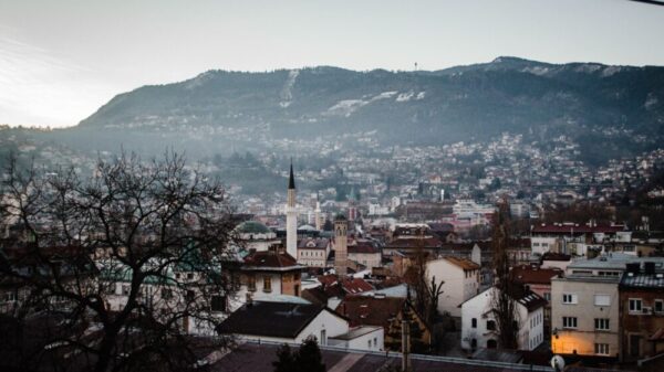 Porodična dinamika kroz film Florina Šerbana: Odnos oca i sina u fokusu – veza oca i sina