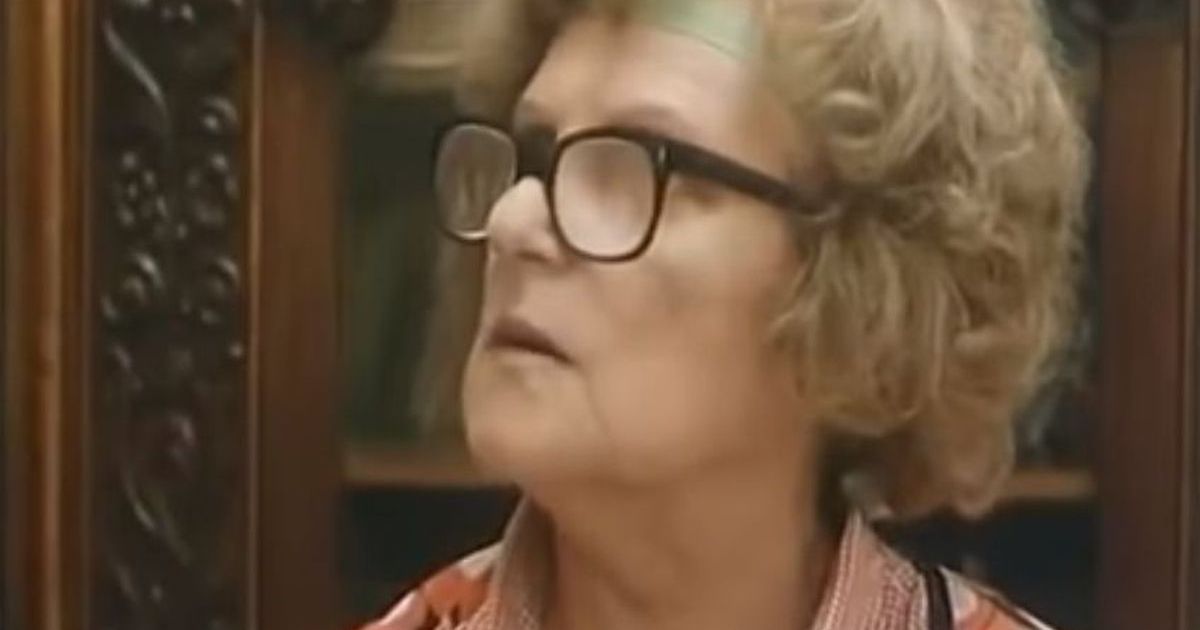 Rahela Ferari u fokusu: Priča o krojačevoj ćerki iz Zemuna i njen uticaj na glumačku scenu (VIDEO) – priča o Raheli Ferari