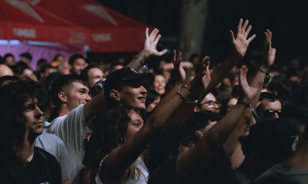 Džudas prist priredio nezaboravan koncert na Ušću i oduševio publiku – koncert Džudas prist na Ušću