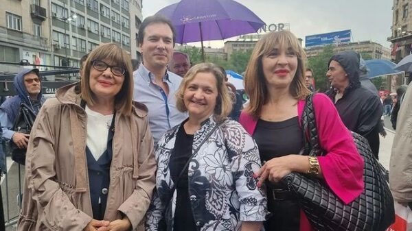 Nezaboravno veče na Zlatiboru: Virtuozi i Bojan Suđić oduševili publiku koncertom – Virtuozi i Bojan Suđić na Zlatiboru
