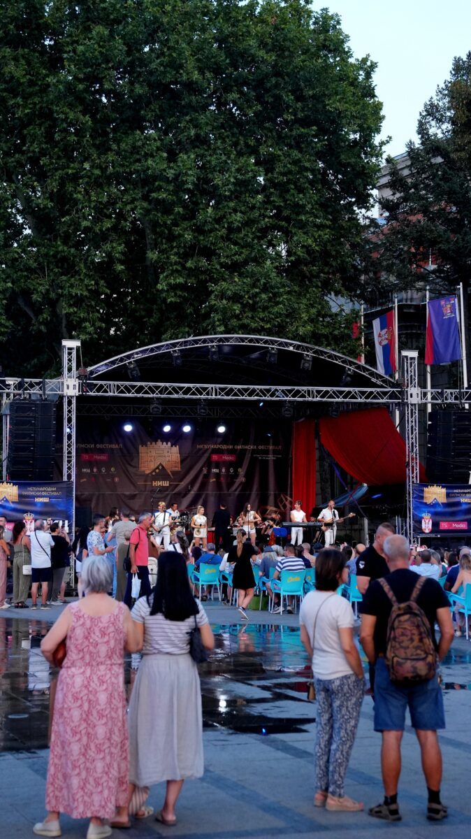 nis, festival