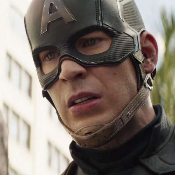 Chris Evans menja mišljenje o 'Captain America: Civil War' i izaziva debatu u MCU (VIDEO)