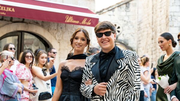 Mariška Hargitej vodi dodelu Emi nagrada u Los Anđelesu večeras – dodela Emi nagrada