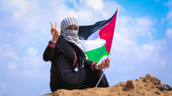 Maklmor najavljuje milion dolara za Palestinu posle spora sa Širanom – Maklmor donacija Palestina