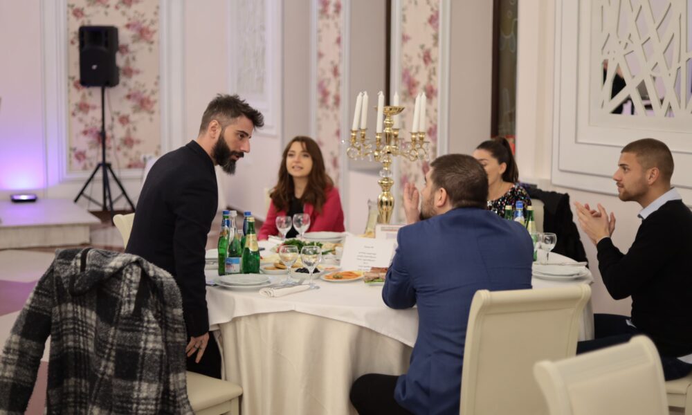 Živa osvojila nagradu Milan Mladenović zahvaljujući pesmi „Atom“ u Beogradu – pesma Atom