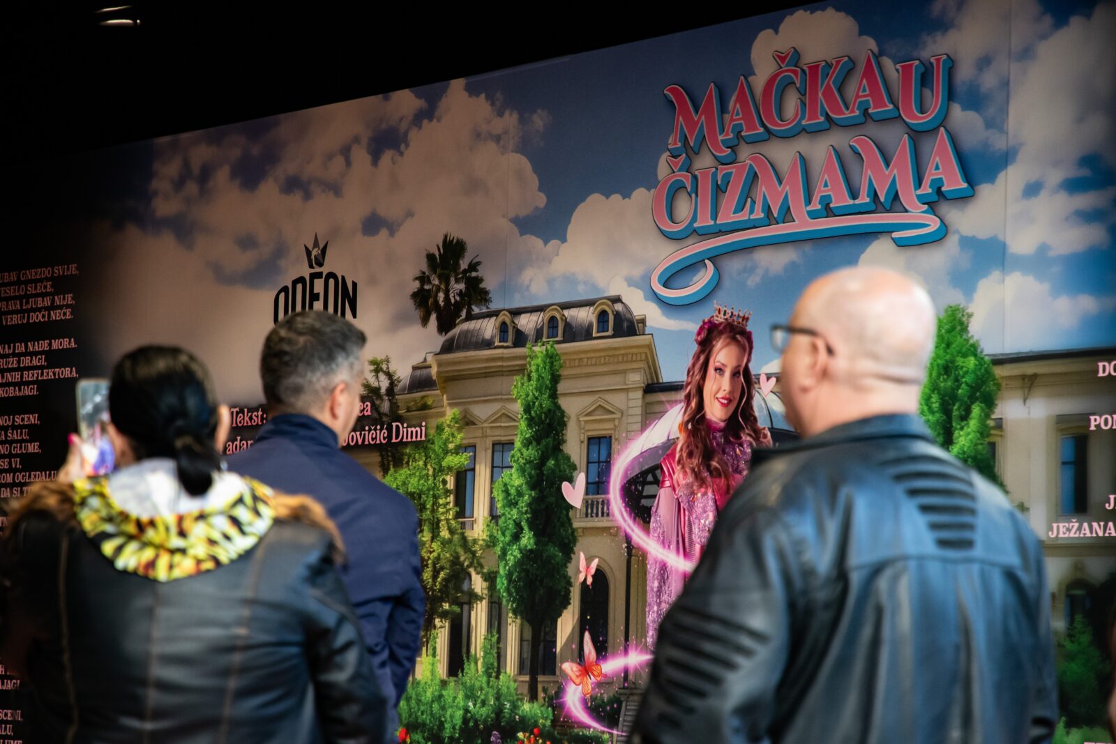 mačka u čizmama teatar odeon