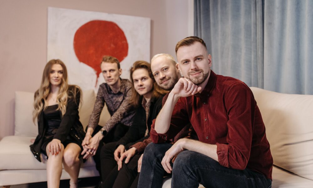 Velikih 8 nastupa krajem septembra u Bitef art kafeu – koncert Velikih 8 u Bitef art kafeu