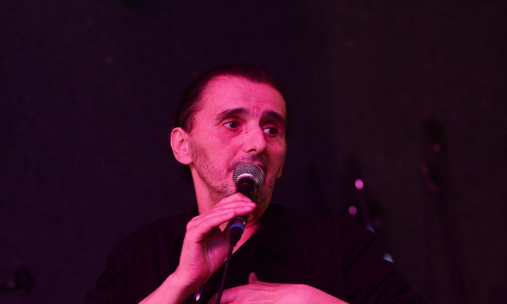 Poznati rok muzičar Goran Bare preminuo: Scena u tuzi