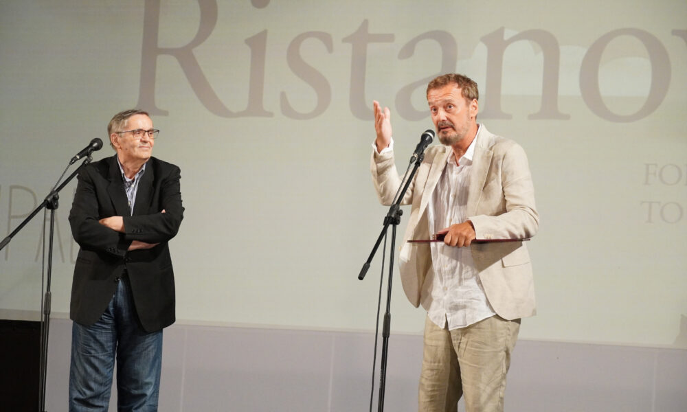 Ristanovski ističe da publiku privlači iskrenost u predstavi “Una” – istina u predstavi Una