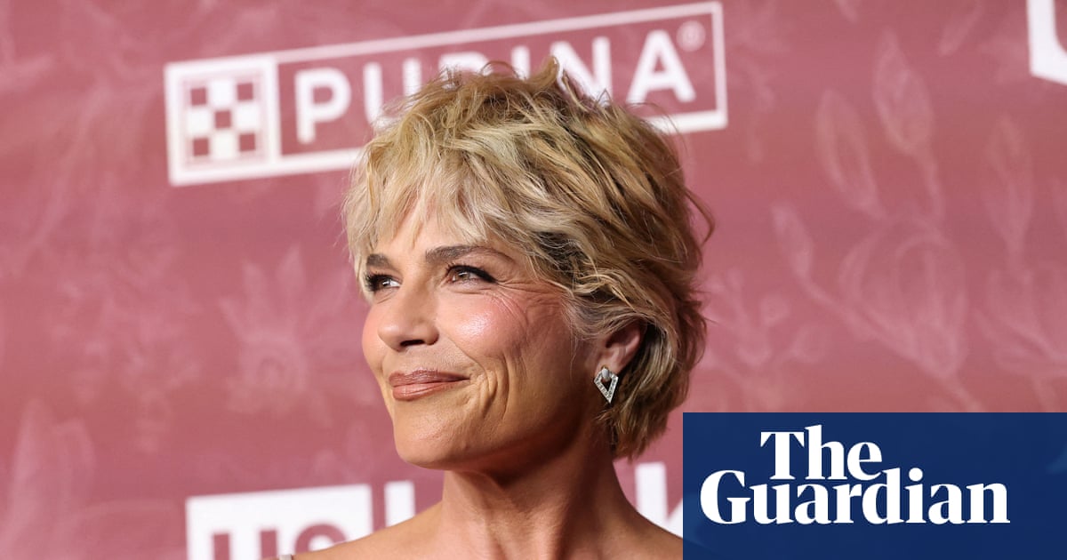 Selma Blair uhapšena na JFK aerodromu zbog navodnog napada na osoblje leta – napad na osoblje leta